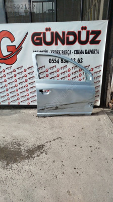 Toyota Yaris sağ ön kapı model 2005-2008