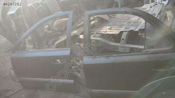 KİA SORENTO SOL ÖN KAPI