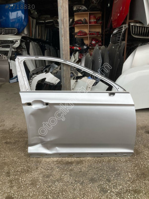PASSAT B8 SAĞ ÖN KAPI