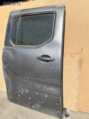 Citroen Berlingo Sağ Arka Kapı İç Malzemeleri