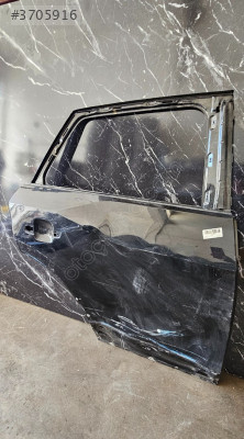 Audi Q2 sağ arka kapı