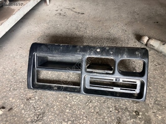 Mitsubishi L300 teyp çerçevesi