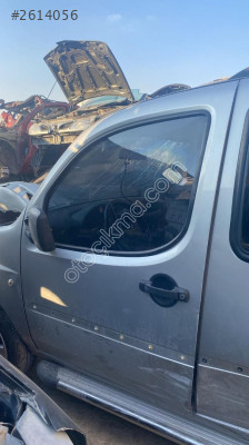 Fiat doblo çıkma sol ön kapı