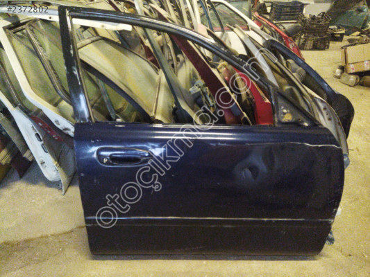 Mazda 626 sağ ön kapı