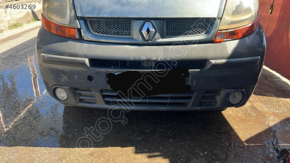 Renault trafik  ön tampon