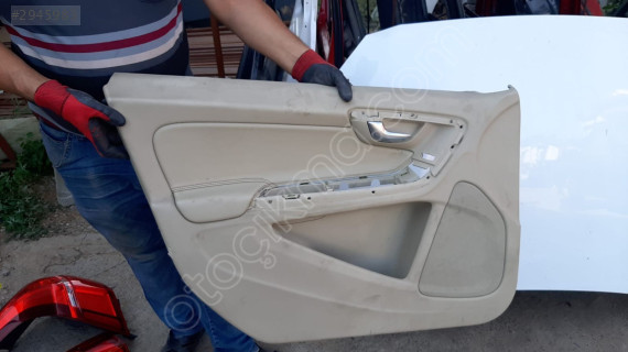 2012-2018 VOLVO S60 SOL ÖN KAPI DÖŞEMESİ