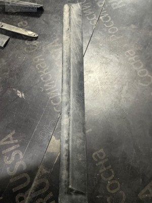 Citroen C4 sağ arka kapı çıtası 9653939577