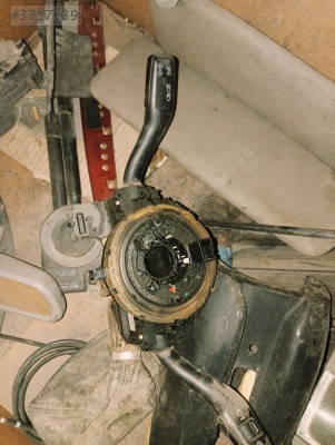 Audi A4 silecek kolu