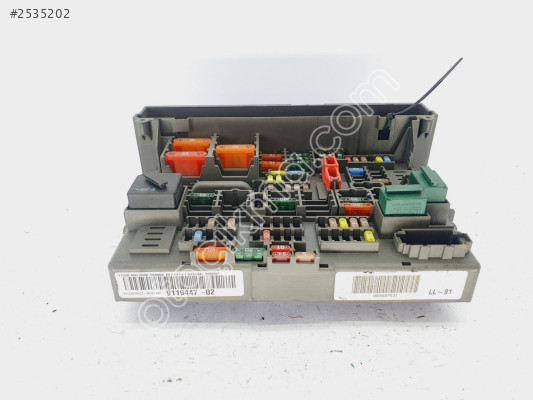 BMW E90 E91 E92 E93 Sigorta Kutusu 9119447-02 19342632