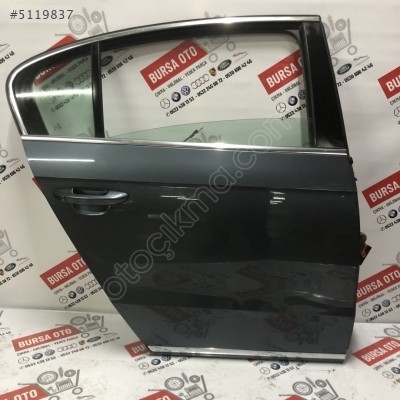 118 VOLKSWAGEN PASSAT B7 SAĞ ARKA KAPI
