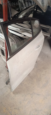 Renault taliant sol arka kapı