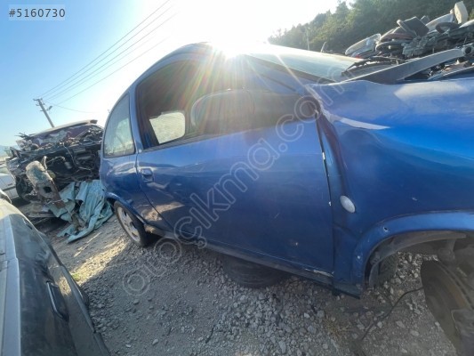Opel Corsa b  sağ kapı