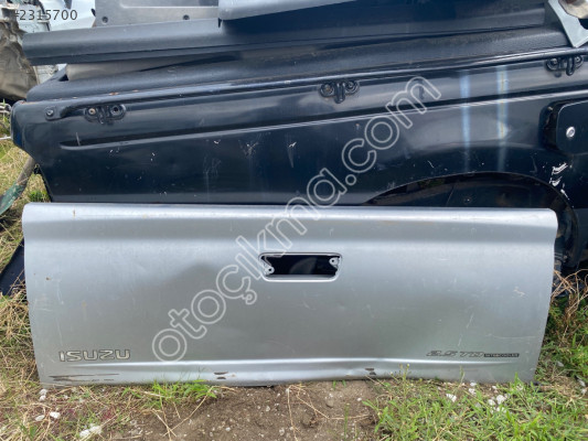 ISUZU D-MAX BAGAJ KAPAĞI