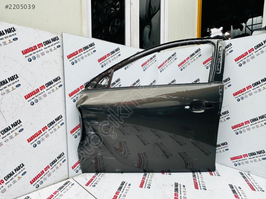Opel İnsignia sol ön Kapı (Hasarlı)