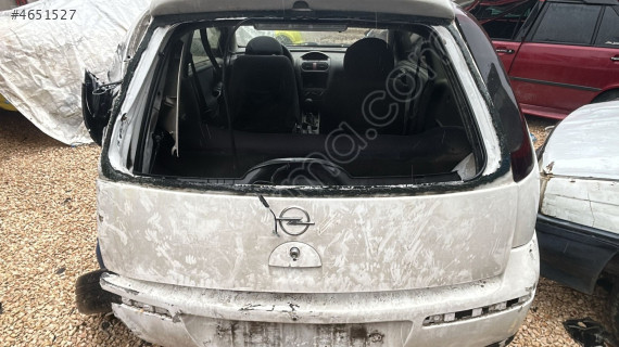 Corsa  C bagaj kapak