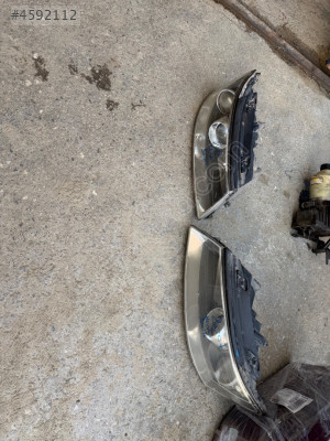 Hyundai Sonato sağ ön far