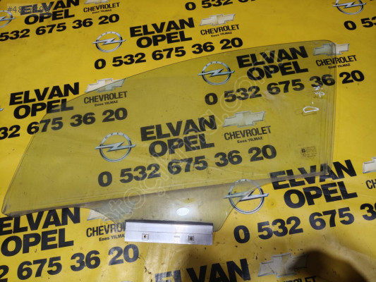 2007-2014 Opel Corsa D Çıkma Sol Ön Kapı Camı - GM