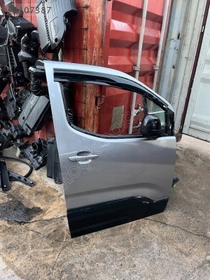 OPEL COMBO SAĞ ÖN KAPI