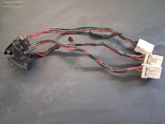 Mazda 323 Sedan Ön Kapı Cam Açma Düğmesi
