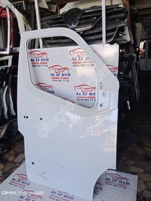 Renault Master sağ ön kapı