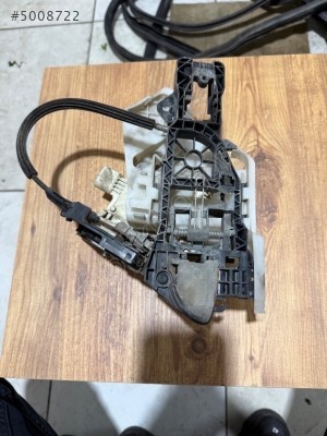 PASSAT B6 SOL ARKA KAPI KİLİDİ