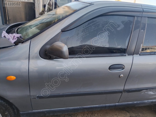 FIAT SIENA SOL ON KAPI CIKMA