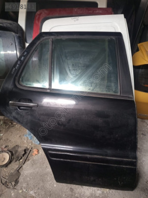 MERCEDES ML400 SAĞ ARKA KAPI