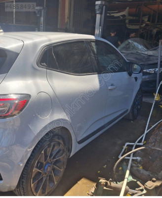 Renault 2025  clio sağ ön kapı