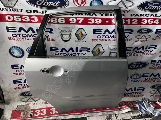 Ford Focus 1 sag arka kapı komple