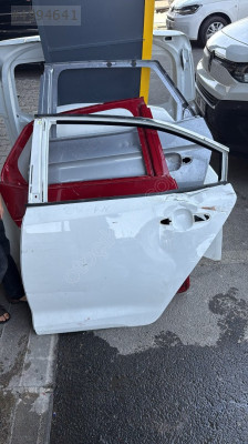 Corolla 2019 24 sol arka kapı