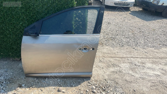 Renault fluence sol ön kapı camı