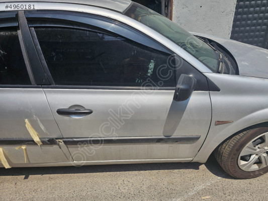 Megane 2 sağ ön kapı orjinal