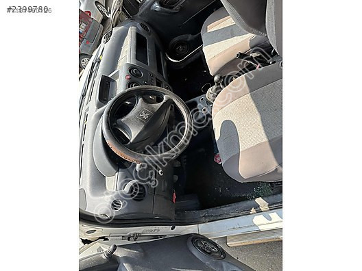 Peugeot partner hurda belgeli parça parça satılık