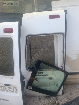 FORD CONNECT SOL ARKA KAPİ CİKMA