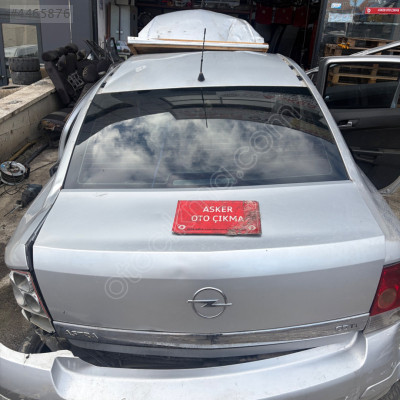 Astra haş sedan arka cam