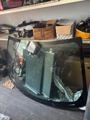 Fiat egea çıkma ön cam