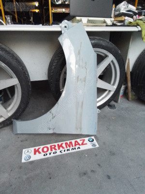 FORD FIESTA SOL ÖN ÇAMURLUK