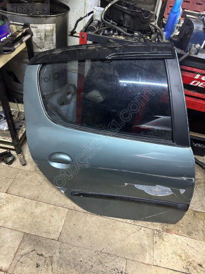 Peugeot 206 sağ  arka kapı orjinal
