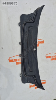 Fiat Uno ön cam ızgarası