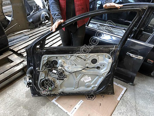 Skoda Octavia Modeli İçin Sağ Ön Kapı Çıkma Parçası