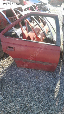 Peugeot 405 sag arka kapı