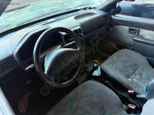 Peugeot 106 ön göğüs lük