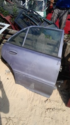 Proton sag arka kapı