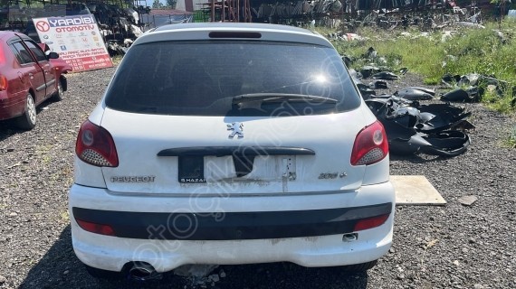 Peugeot 206 bagaj kapısı