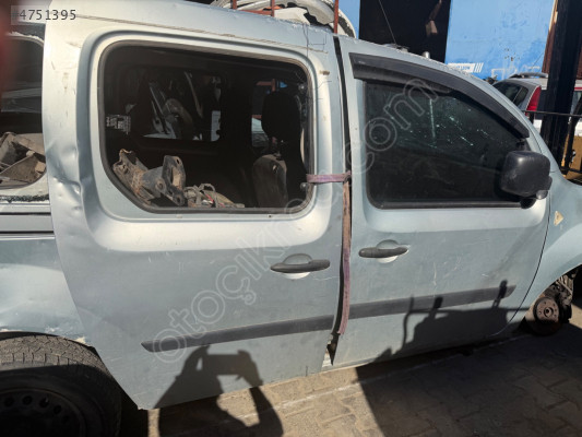 Renault kangoo sağ ön kapı