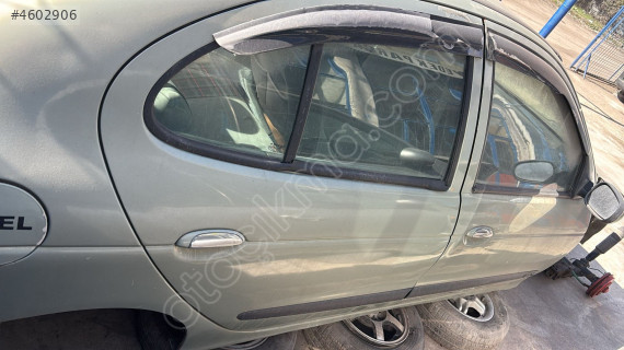 RENAULT MEGANE 1 ÇIKMA ORİJİNAL SAĞ ARKA KAPI
