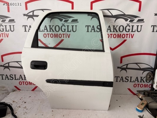 OPEL CORSA B SAĞ ARKA KAPI