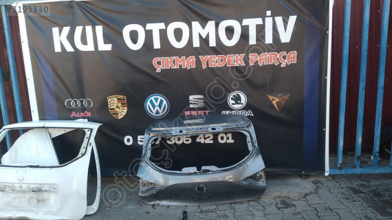 renault clio 5 bagaj kapağı