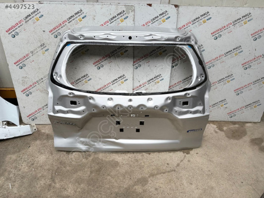 Suzuki s-cross arka bagaj kapagı