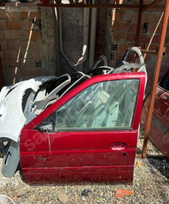 FORD ESCORT SOL ÖN KAPI EYUPCAN OTODA